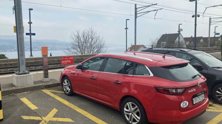 Mobility-Auto beim Bahnhof Oberrieden Dorf